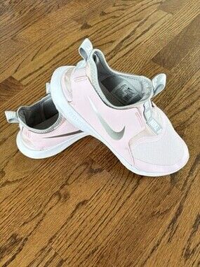 Girls 7Y Nike Flex Runner Pink Athletic Shoes Slip On Stretchy Sneakers